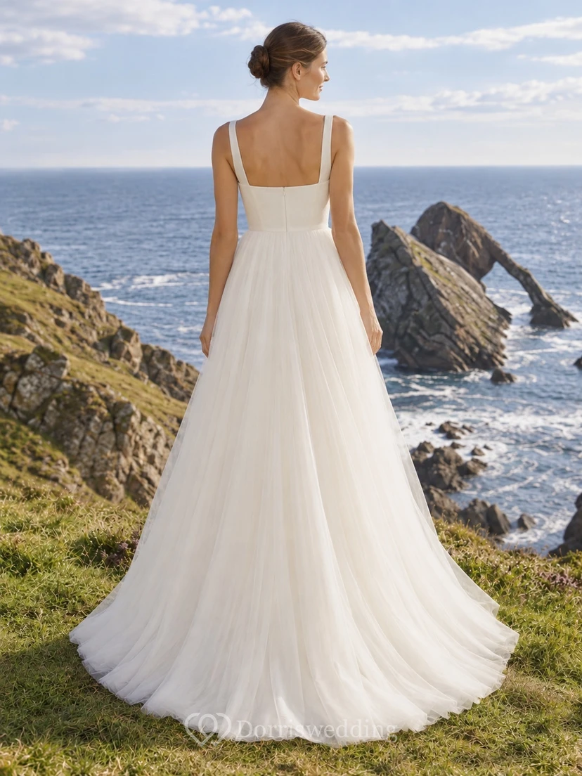 Vestido de novia sencillo de tul sin mangas con escote redondo y corte en A view 2