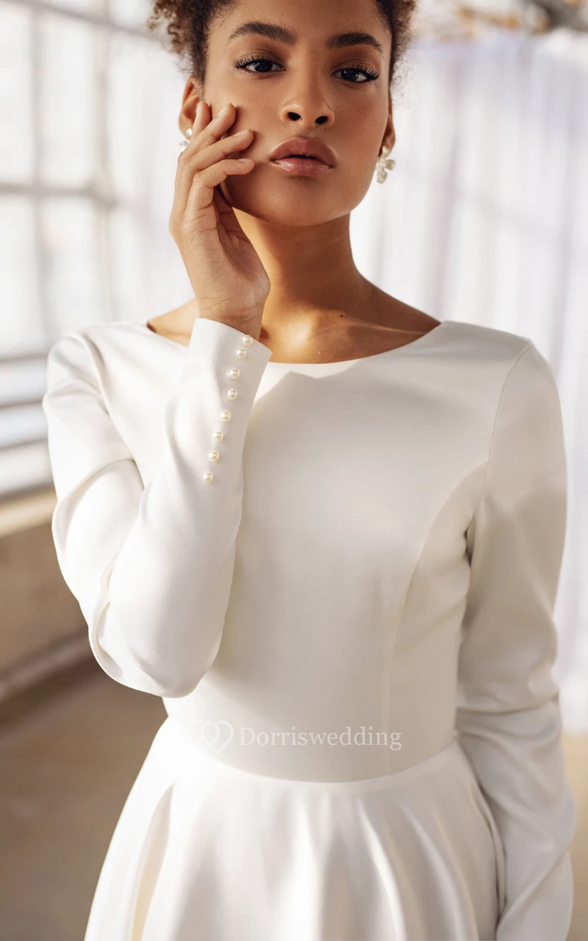 Langärmeliges, bodenlanges Brautkleid aus Satin mit Rundhalsausschnitt und tiefem V-Ausschnitt am Rücken – schlicht und elegant view 4