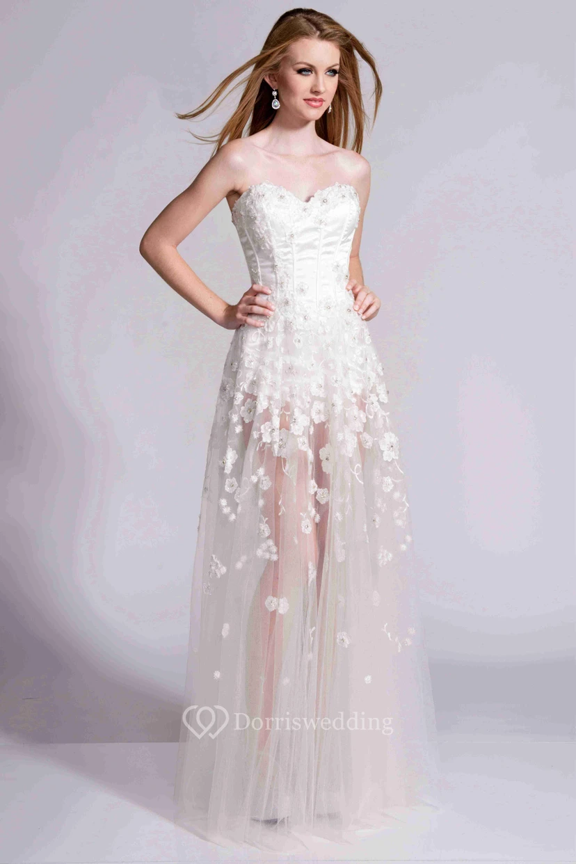A-Linien-Abendkleid aus Tüll mit herzförmigem Ausschnitt, Blütenblättern und transparentem Rock