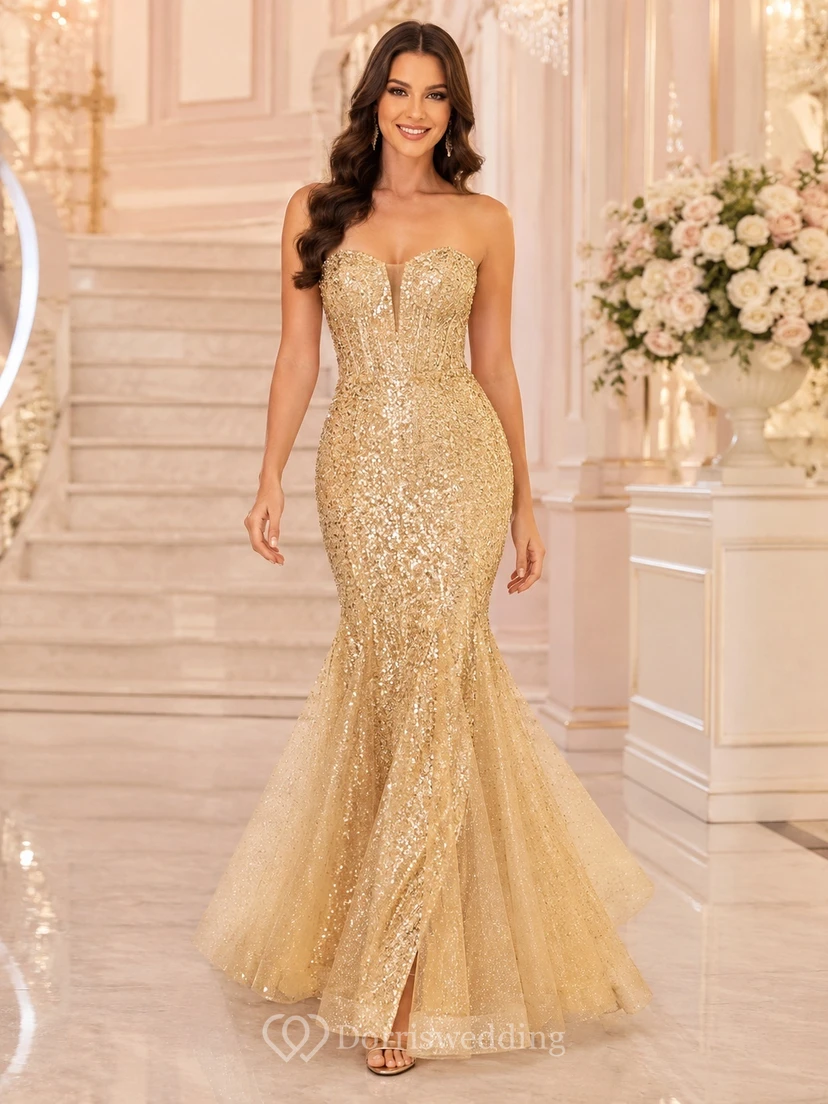 Luxuriöses, goldfarbenes, trägerloses Pailletten-Meerjungfrauen-Abendkleid mit Tüll-Ausstellung