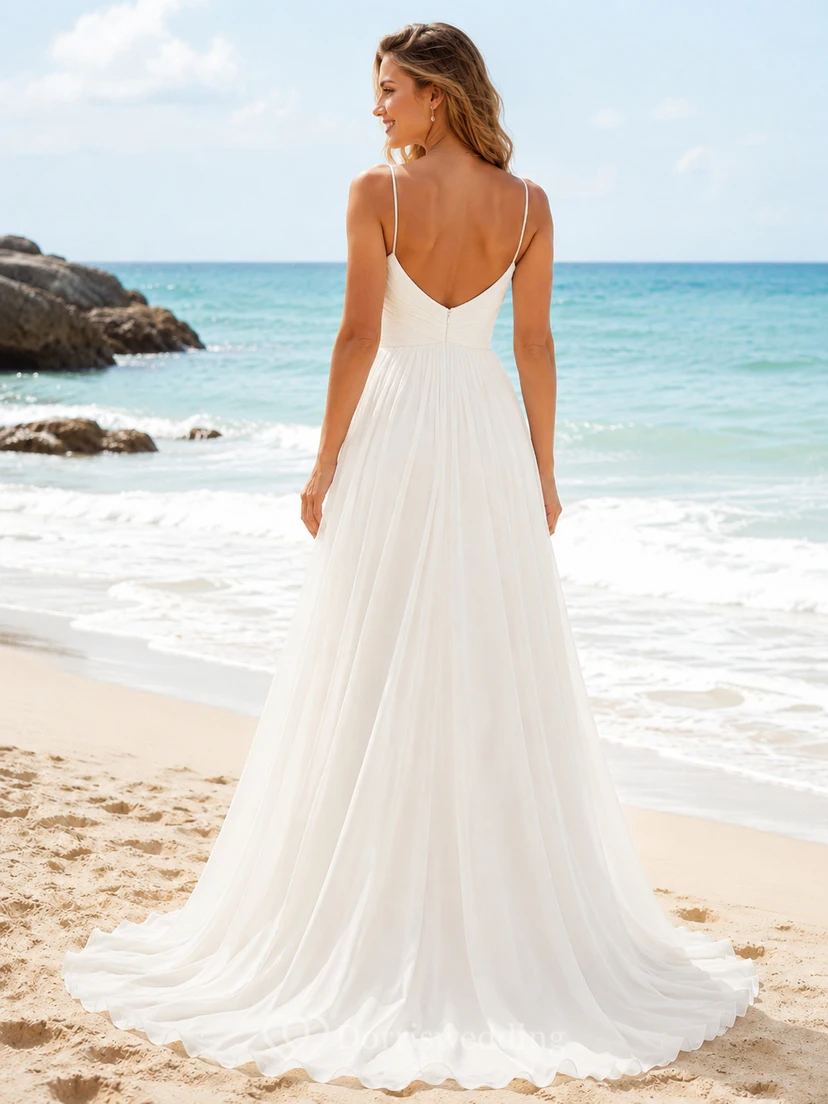 Vestido de novia de gasa con escote corazón y tirantes finos, corte en A, ideal para la playa. view 2