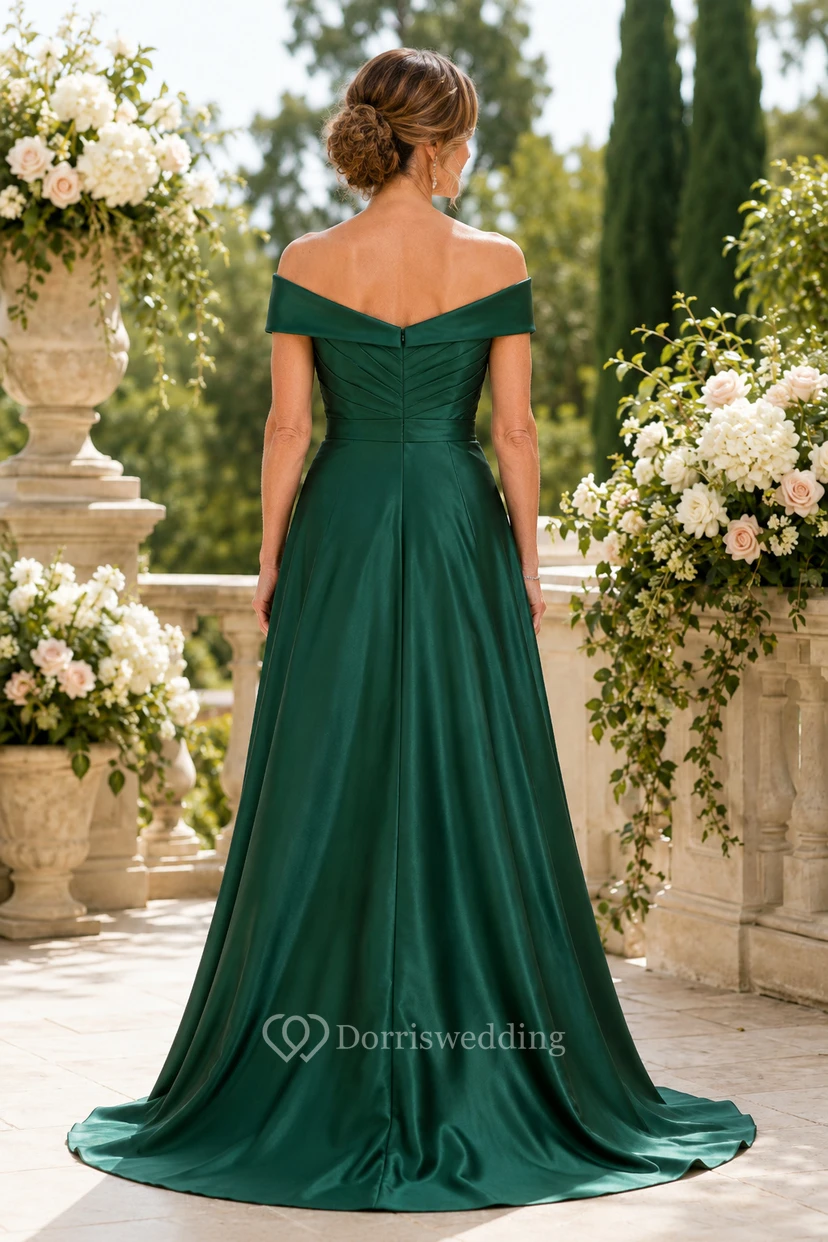 Dunkelgrünes, schulterfreies A-Linien-Kleid aus Satin mit Schleppe view 2