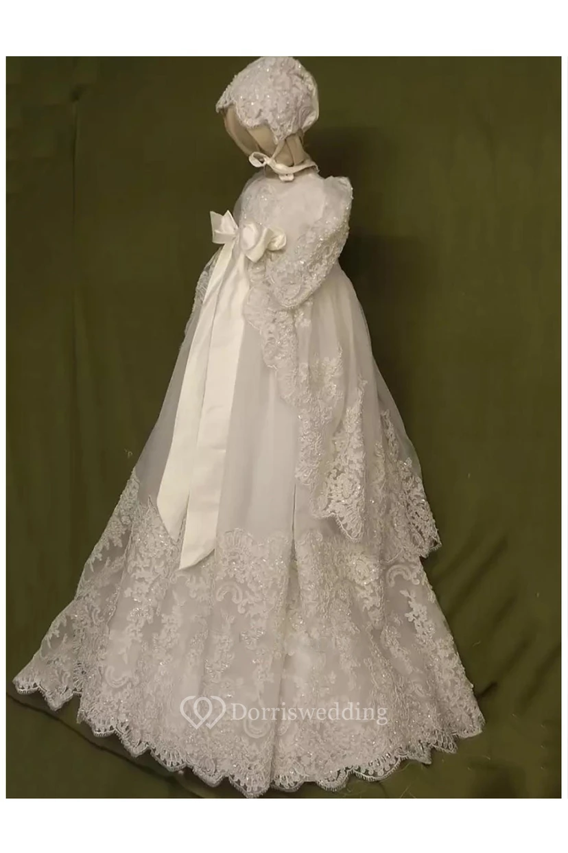 Einzigartiges Taufkleid aus Organza-Spitze