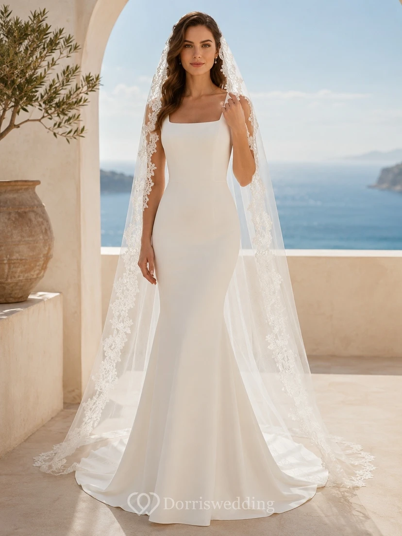 Vestido de novia clásico de satén con cola larga y corte recto para ceremonia