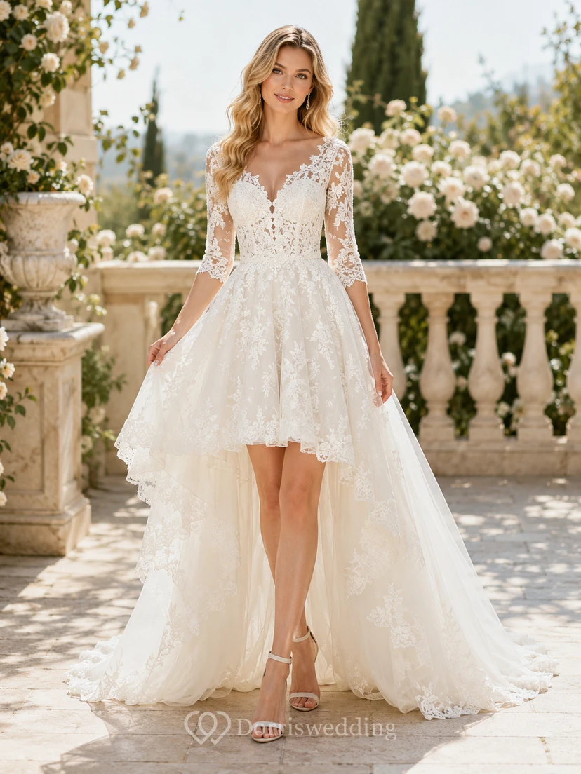Vestido de novia romántico elegante de manga larga con escote en V asimétrico y encaje, ideal para bodas en el jardín.