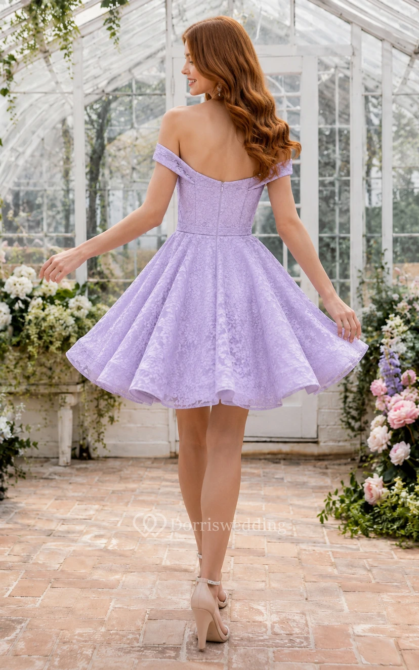 Lavendelfarbenes schulterfreies Spitzenkleid für den Abschlussball mit kurzem A-Linien-Rock view 2