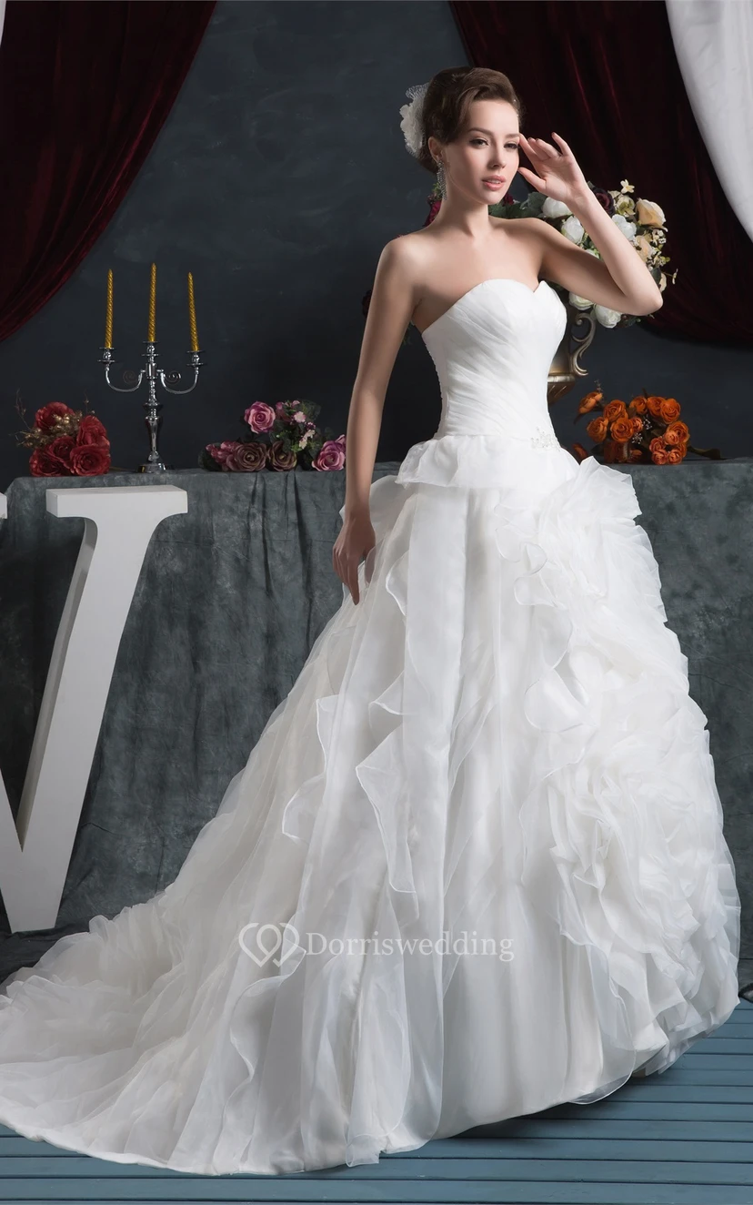 Sweetheart Criss-Cross Stress and Ball-Gown With Ruffled Skirt view 4