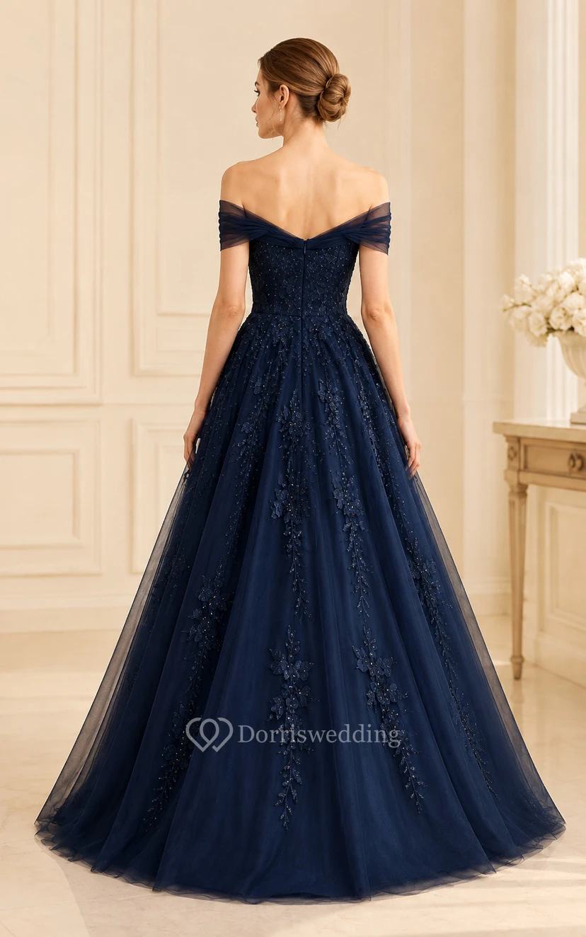 Dunkelblaues schulterfreies Ballkleid aus Spitze und Tüll view 2