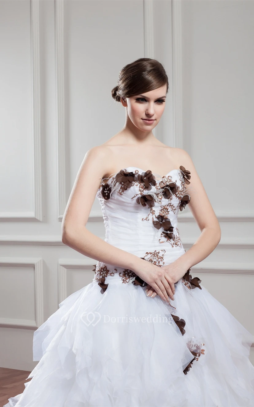 Sweetheart Tiered A-Line Criss-Cross Lace and Dress With Flower view 8