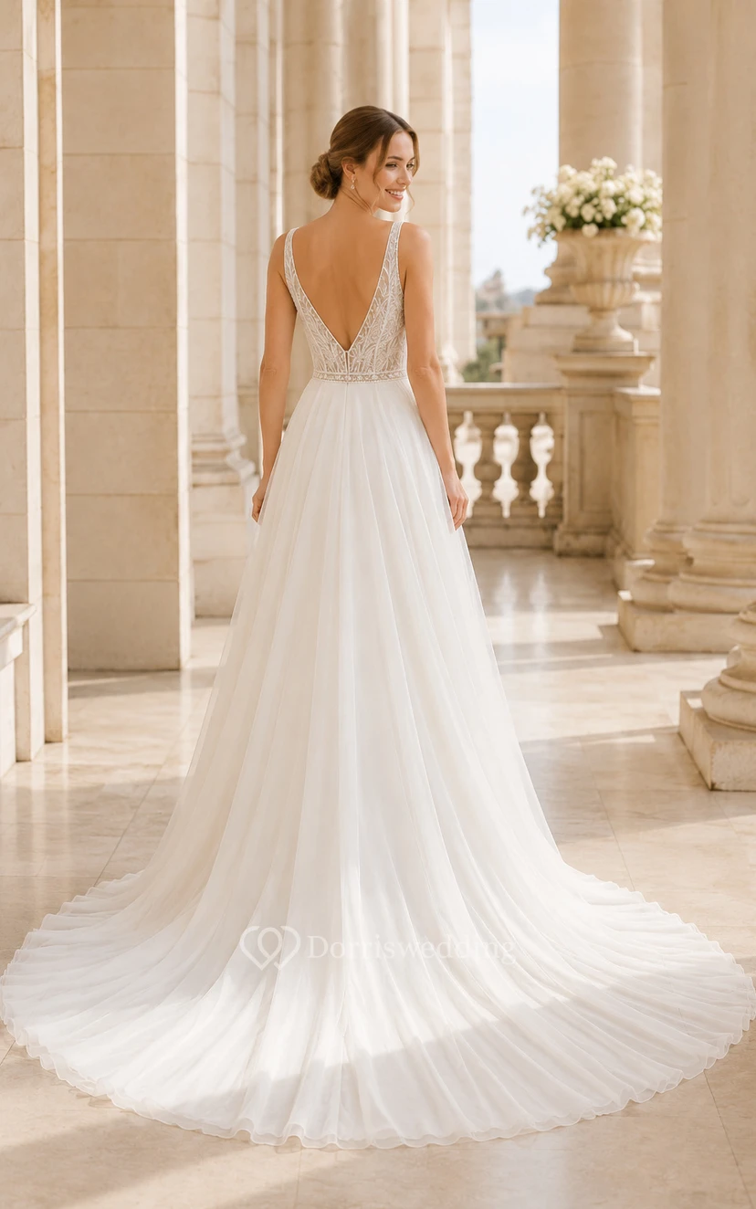 Robe de mariée trapèze en mousseline avec corsage en dentelle à col en V et traîne chapelle view 2