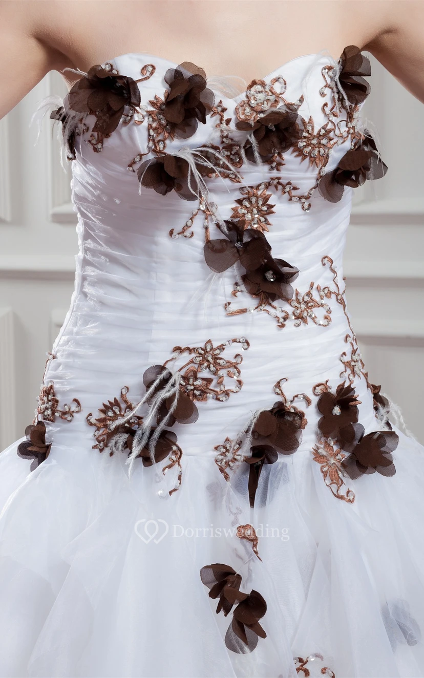 Sweetheart Tiered A-Line Criss-Cross Lace and Dress With Flower view 4