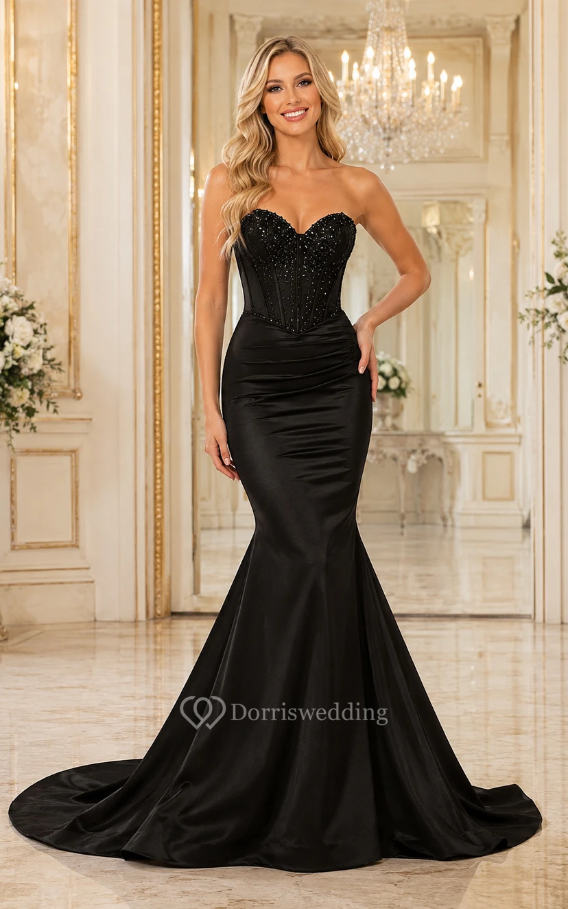 Schwarzes, trägerloses Meerjungfrauenkleid aus Satin mit perlenbesetztem Herzausschnitt-Korsett für Abschlussball und formelle Empfänge