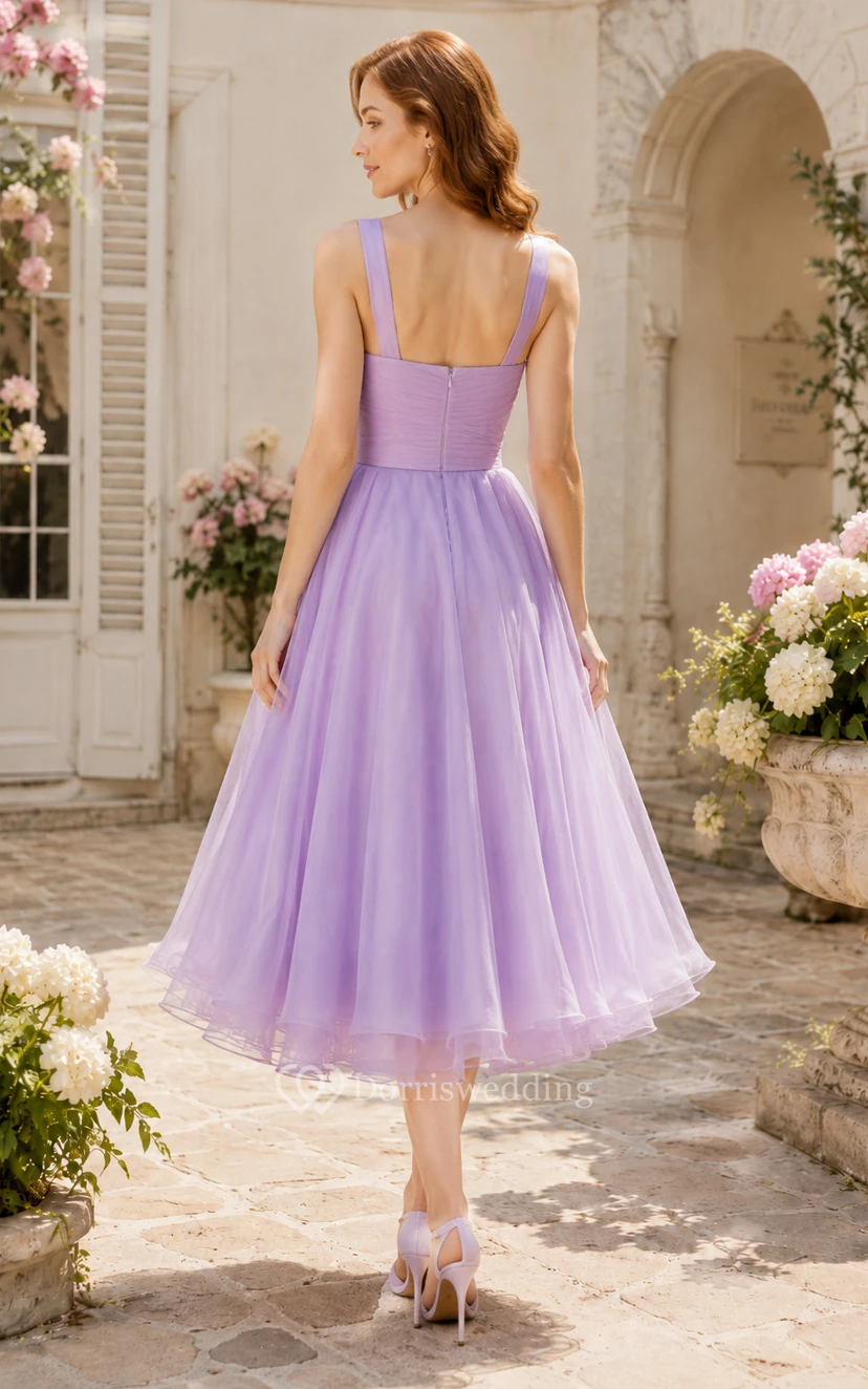 Robe de demoiselle d'honneur lavande en tulle, coupe trapèze, longueur thé, col carré, idéale pour les demoiselles d'honneur, les invitées de mariage et les soirées formelles. view 2