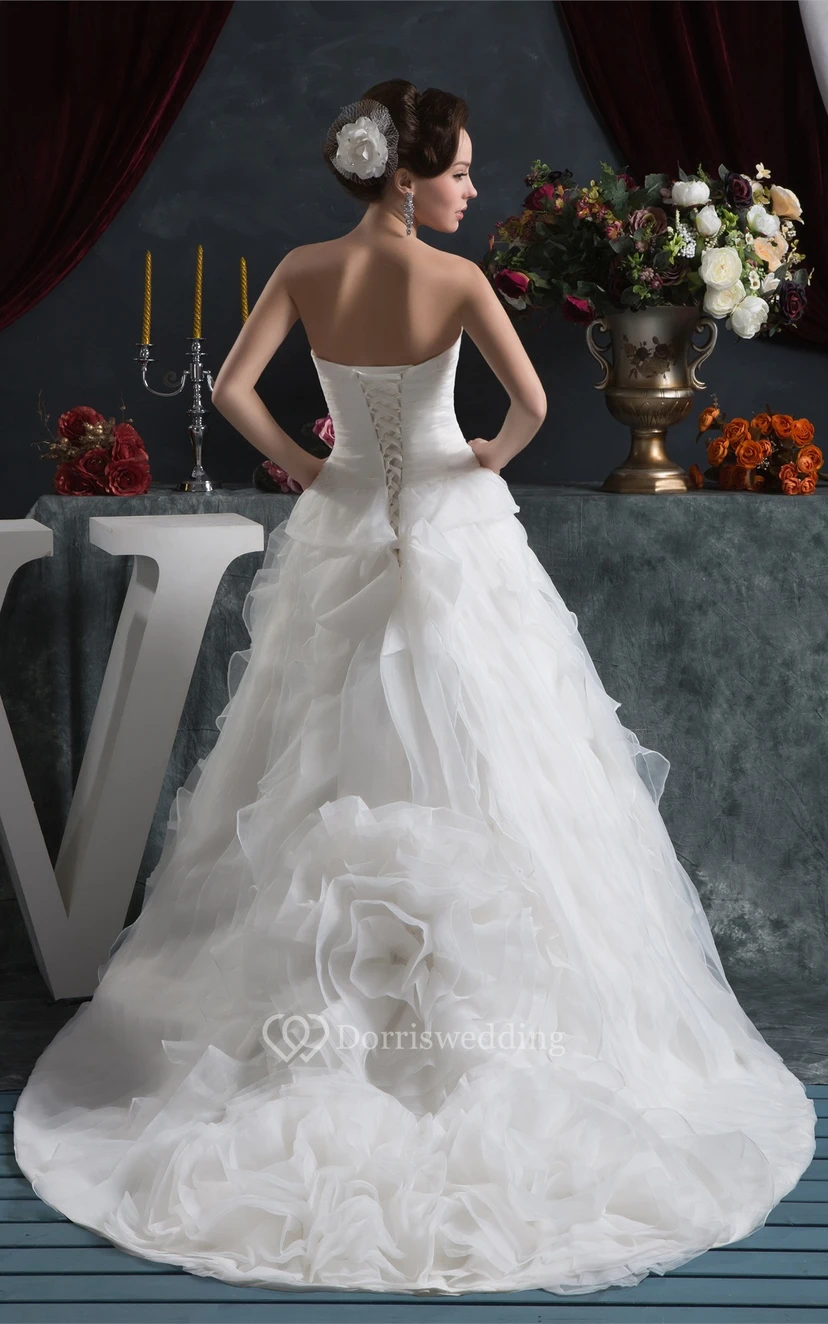 Sweetheart Criss-Cross Stress and Ball-Gown With Ruffled Skirt view 8