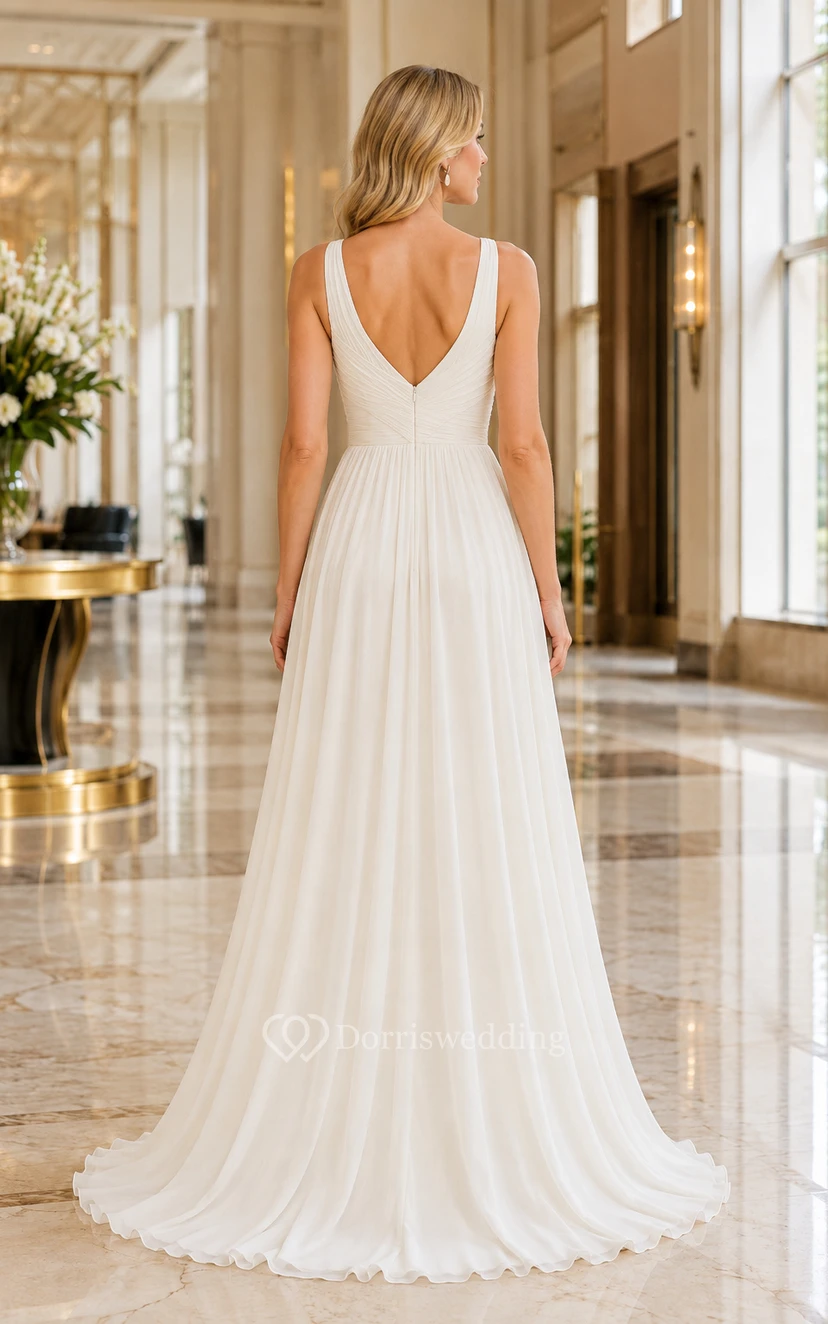 Robe de mariée trapèze en mousseline à col en V, corsage plissé et traîne pour la cérémonie view 2
