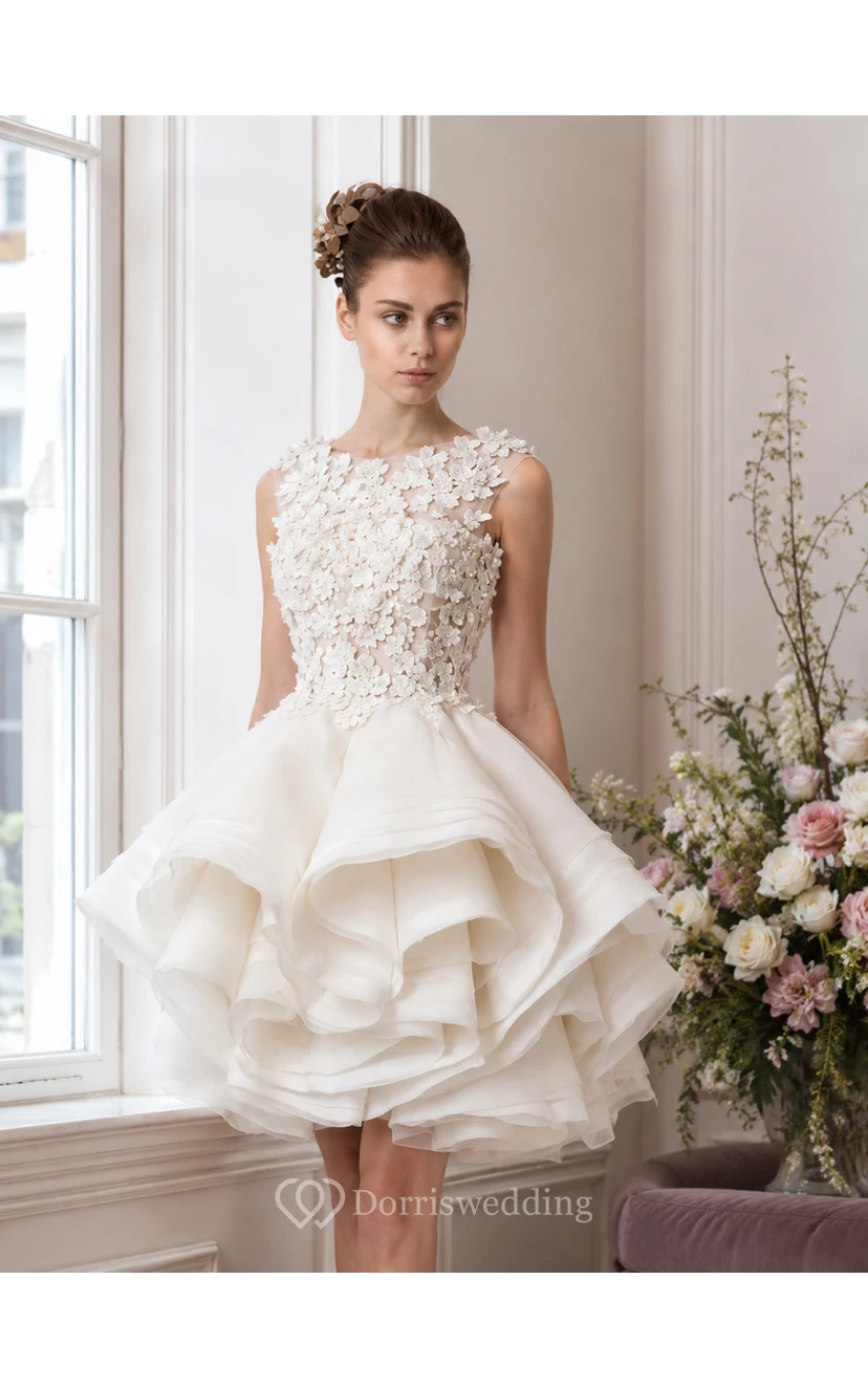 Elfenbeinfarbenes Brautkleid mit Schmuckkragen, floralen Applikationen und asymmetrischem Saum view 10