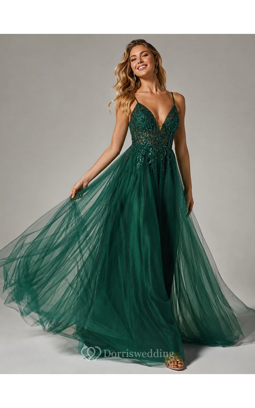 Robe de bal décontractée à bretelles spaghetti, coupe empire, en tulle plissé et haut orné de perles view 3