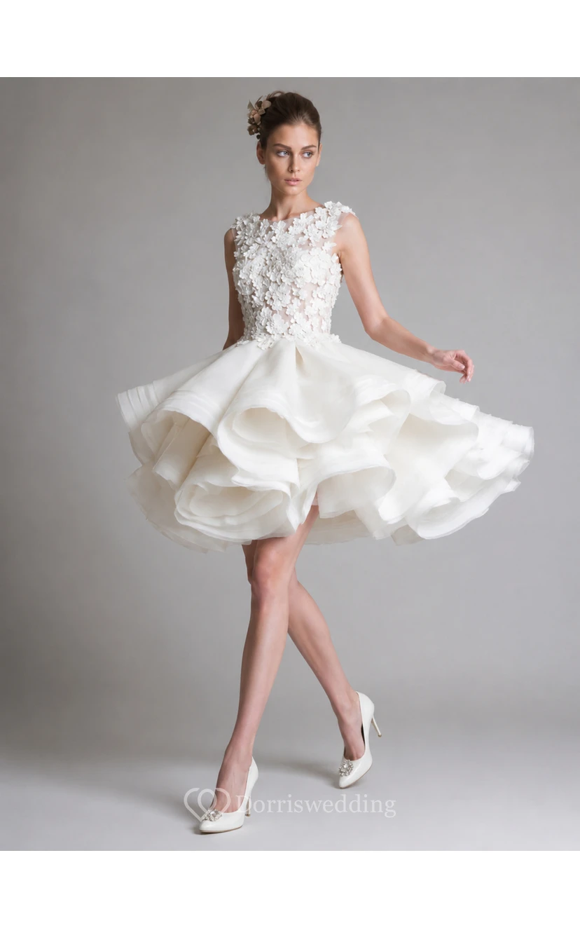 Elfenbeinfarbenes Brautkleid mit Schmuckkragen, floralen Applikationen und asymmetrischem Saum view 8